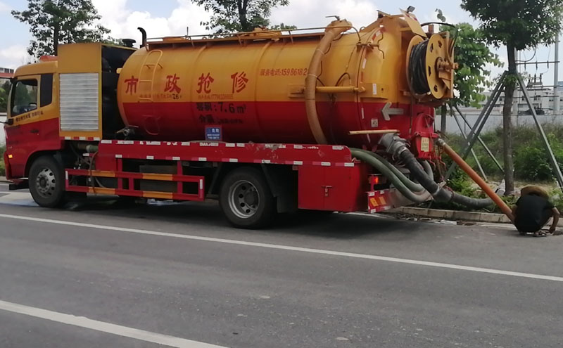 疏通吸糞專用車(chē)